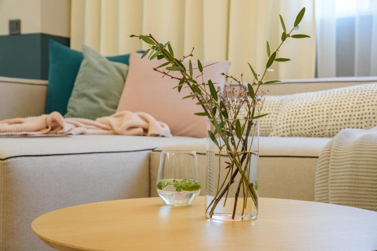 Апартамент Жасмин С Частен Гараж - Jasmin Apartment With Private Garage Varna Eksteriør bilde